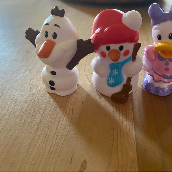6 Fisher Price Disney Snowman Mickey Goofy Olaf Daisy Ms Potts Figurine Toys - Picture 6 of 12